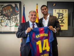 Marcus Rashford Pakai Nomor 14 di Barcelona, Warisi Legenda