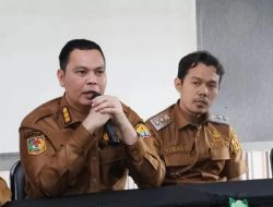 Wali Kota Serang Bagikan Bantuan Sekolah untuk Anak Yatim di Kasemen