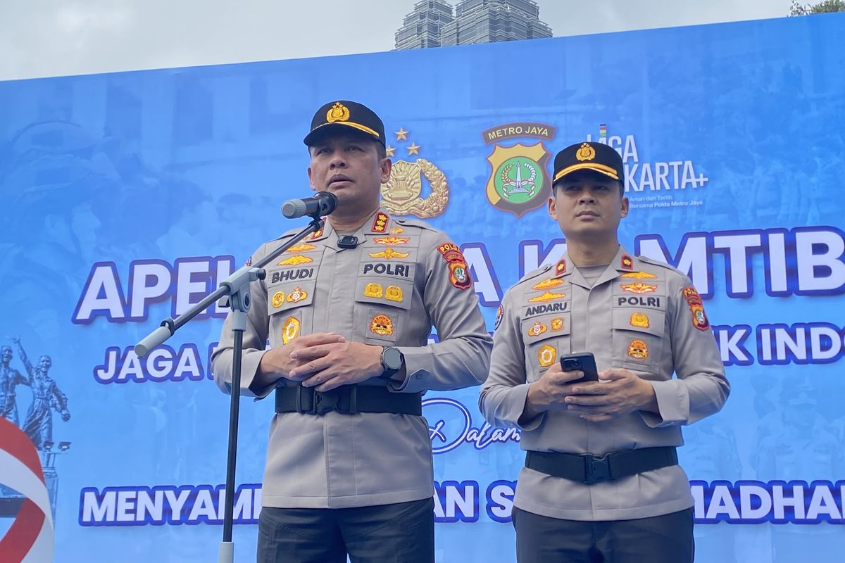 Ratusan Personel Polisi