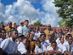 Gibran Tinjau Sekolah Khusus OAP di Mimika